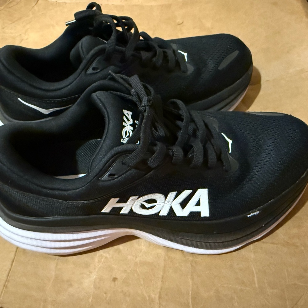 Women Hoka Bondi in Black and White size 6.5 *like new*